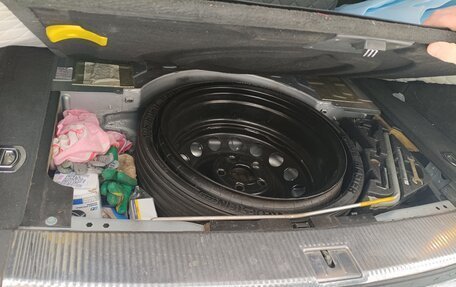 Volkswagen Touareg III, 2004 год, 650 000 рублей, 3 фотография