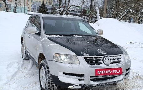 Volkswagen Touareg III, 2004 год, 650 000 рублей, 2 фотография