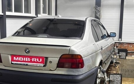 BMW 5 серия, 1999 год, 310 000 рублей, 4 фотография