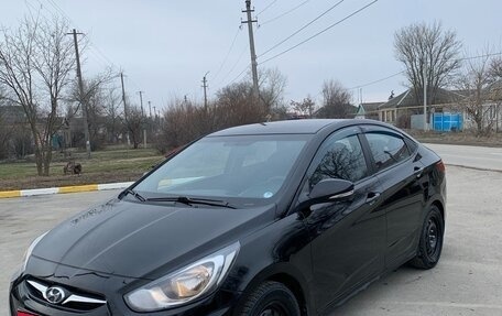 Hyundai Solaris II рестайлинг, 2011 год, 750 000 рублей, 10 фотография