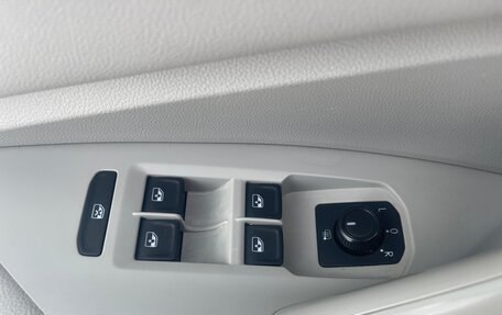 Volkswagen Jetta VII, 2019 год, 1 375 000 рублей, 14 фотография