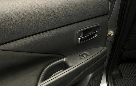 Mitsubishi Outlander III рестайлинг 3, 2012 год, 990 000 рублей, 17 фотография