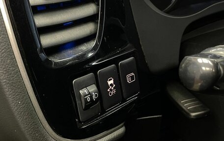 Mitsubishi Outlander III рестайлинг 3, 2012 год, 990 000 рублей, 14 фотография