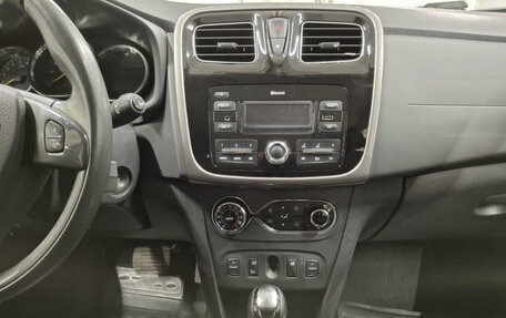 Renault Sandero II рестайлинг, 2017 год, 1 048 000 рублей, 15 фотография