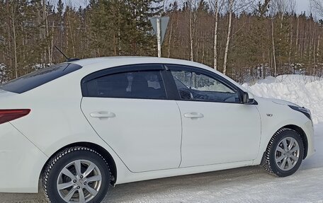 KIA Rio IV, 2020 год, 1 300 000 рублей, 5 фотография