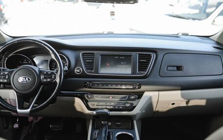 KIA Carnival III, 2018 год, 2 649 000 рублей, 16 фотография