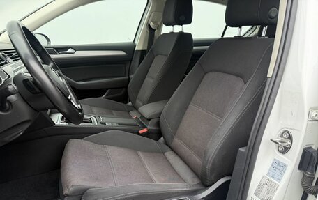 Volkswagen Passat B8 рестайлинг, 2017 год, 1 600 000 рублей, 10 фотография