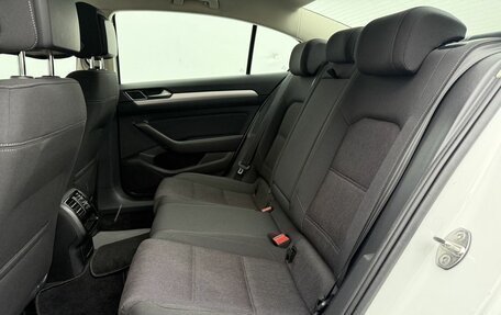 Volkswagen Passat B8 рестайлинг, 2017 год, 1 600 000 рублей, 11 фотография