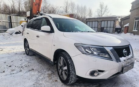 Nissan Pathfinder, 2015 год, 1 930 000 рублей, 2 фотография