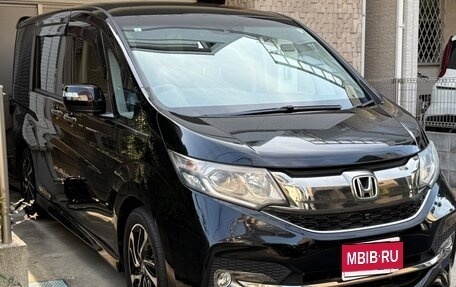 Honda Stepwgn IV, 2017 год, 1 690 000 рублей, 1 фотография