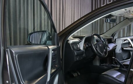 Toyota RAV4, 2017 год, 2 699 000 рублей, 7 фотография