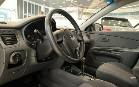 KIA Rio II, 2010 год, 650 000 рублей, 16 фотография