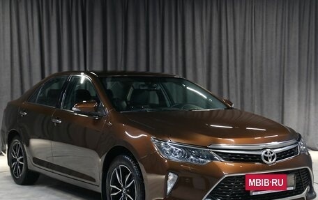 Toyota Camry, 2018 год, 2 399 000 рублей, 3 фотография