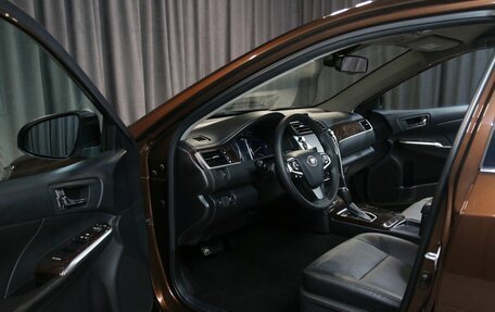 Toyota Camry, 2018 год, 2 399 000 рублей, 7 фотография