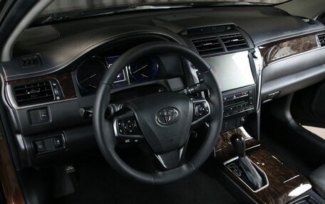 Toyota Camry, 2018 год, 2 399 000 рублей, 9 фотография