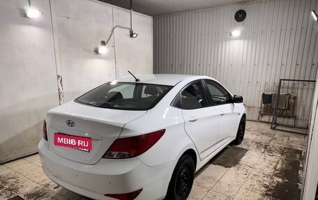 Hyundai Solaris II рестайлинг, 2015 год, 1 400 000 рублей, 14 фотография