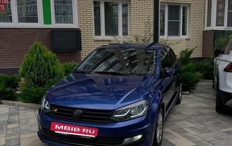 Volkswagen Polo VI (EU Market), 2019 год, 1 300 000 рублей, 2 фотография