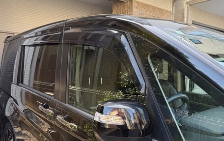 Honda Stepwgn IV, 2017 год, 1 690 000 рублей, 4 фотография