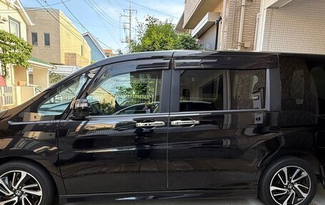 Honda Stepwgn IV, 2017 год, 1 690 000 рублей, 6 фотография