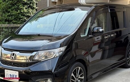 Honda Stepwgn IV, 2017 год, 1 690 000 рублей, 3 фотография