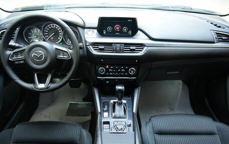 Mazda 6, 2017 год, 2 100 000 рублей, 10 фотография