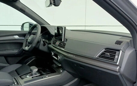 Audi Q5, 2025 год, 6 000 000 рублей, 10 фотография