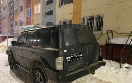 Nissan Safari IV, 2000 год, 800 000 рублей, 3 фотография