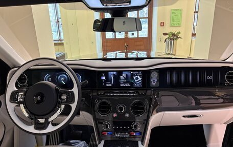 Rolls-Royce Cullinan, 2025 год, 71 900 000 рублей, 11 фотография