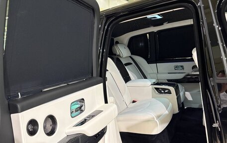 Rolls-Royce Cullinan, 2025 год, 71 900 000 рублей, 19 фотография