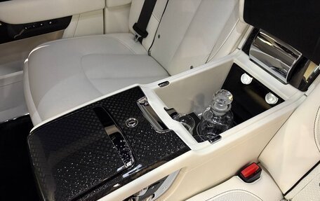 Rolls-Royce Cullinan, 2025 год, 71 900 000 рублей, 22 фотография