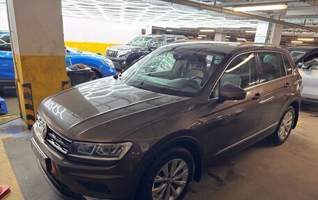 Volkswagen Tiguan II, 2017 год, 1 690 000 рублей, 2 фотография