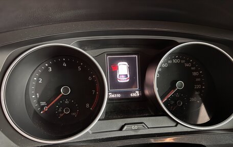 Volkswagen Tiguan II, 2017 год, 1 690 000 рублей, 8 фотография