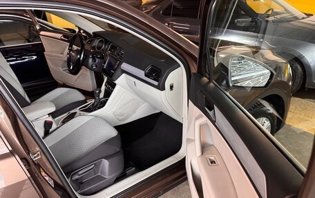 Volkswagen Tiguan II, 2017 год, 1 690 000 рублей, 10 фотография