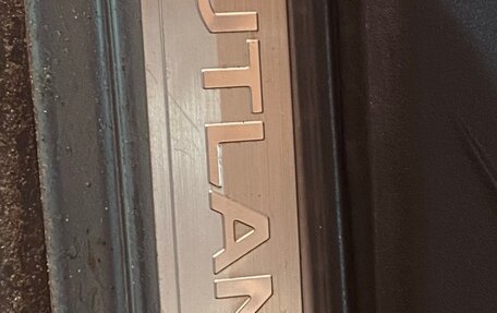 Mitsubishi Outlander III рестайлинг 3, 2008 год, 910 000 рублей, 11 фотография