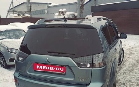 Mitsubishi Outlander III рестайлинг 3, 2008 год, 910 000 рублей, 4 фотография
