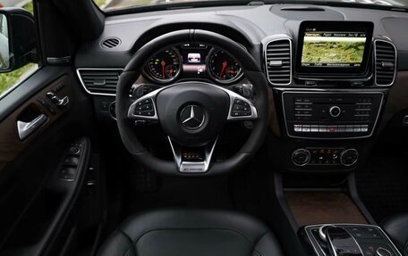 Mercedes-Benz GLS, 2017 год, 4 250 000 рублей, 14 фотография