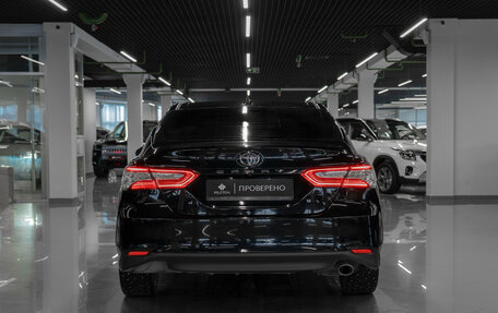 Toyota Camry, 2018 год, 2 650 000 рублей, 6 фотография