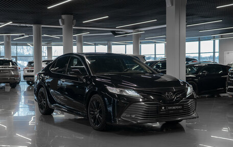 Toyota Camry, 2018 год, 2 650 000 рублей, 2 фотография