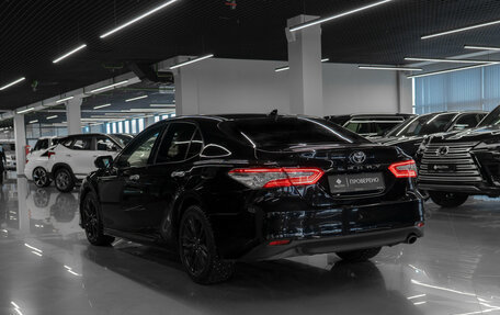 Toyota Camry, 2018 год, 2 650 000 рублей, 4 фотография