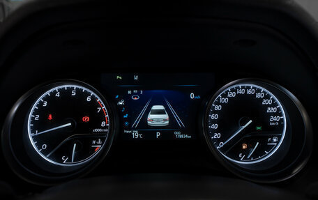 Toyota Camry, 2018 год, 2 650 000 рублей, 11 фотография