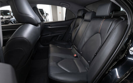 Toyota Camry, 2018 год, 2 650 000 рублей, 12 фотография