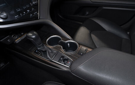 Toyota Camry, 2018 год, 2 650 000 рублей, 14 фотография