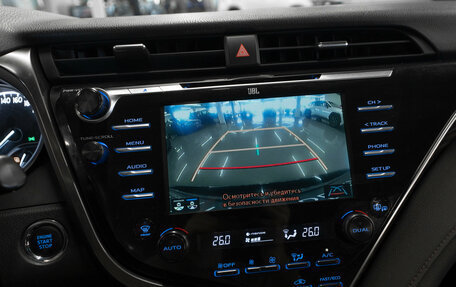 Toyota Camry, 2018 год, 2 650 000 рублей, 17 фотография