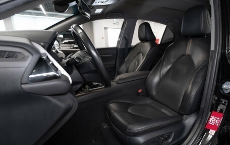 Toyota Camry, 2018 год, 2 650 000 рублей, 9 фотография