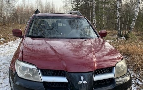 Mitsubishi Outlander III рестайлинг 3, 2003 год, 415 000 рублей, 1 фотография