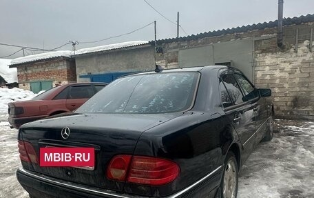 Mercedes-Benz E-Класс, 1999 год, 650 000 рублей, 9 фотография