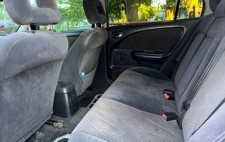 Toyota Avensis III рестайлинг, 2002 год, 580 000 рублей, 12 фотография