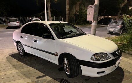 Toyota Avensis III рестайлинг, 2002 год, 580 000 рублей, 4 фотография