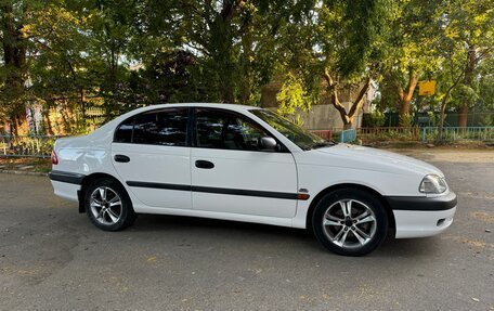 Toyota Avensis III рестайлинг, 2002 год, 580 000 рублей, 6 фотография