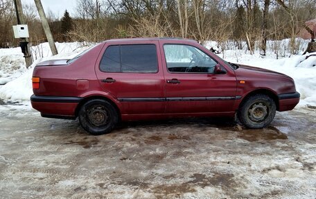 Volkswagen Vento, 1995 год, 155 000 рублей, 3 фотография